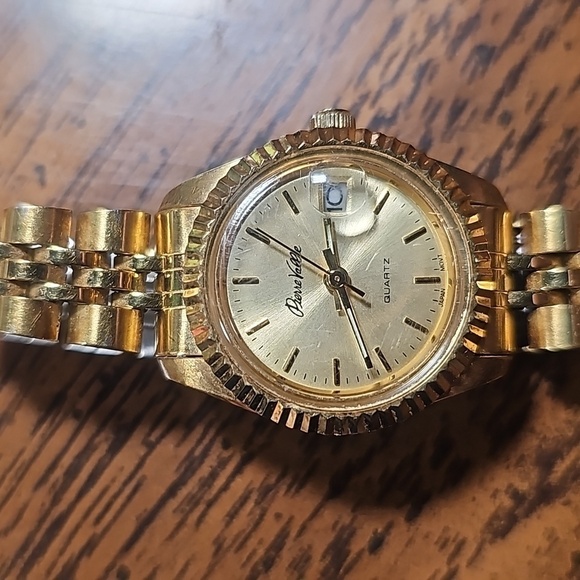 Women's Pierre Vallee Watch ⌚️ - Picture 1 of 6